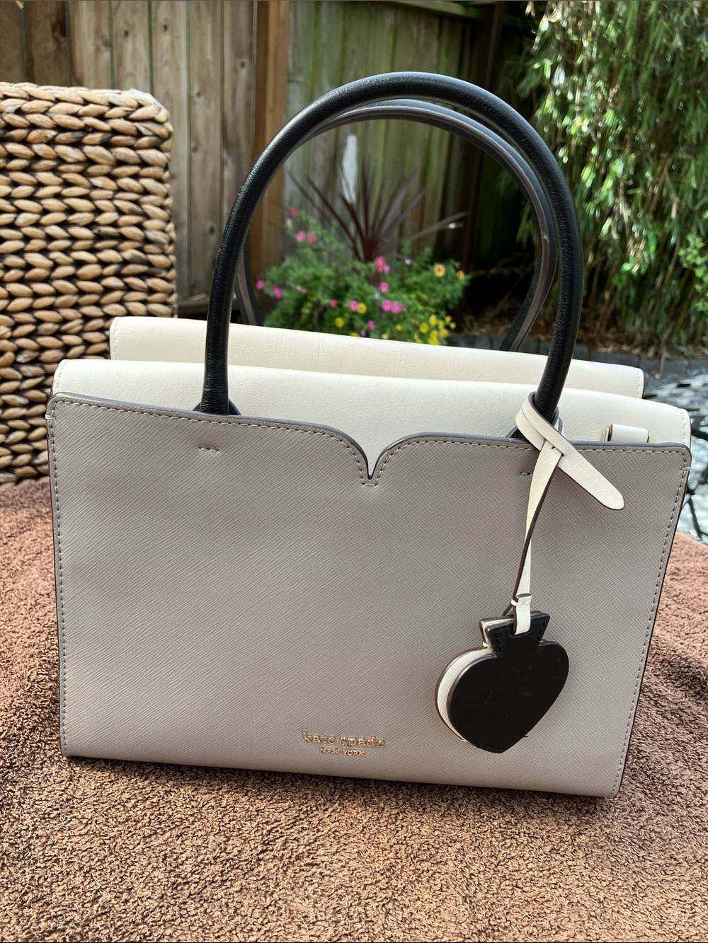 Brand new- Kate Spade Spencer Light Gray & Cream Color Block Bag Satchel - Picture 2 of 12